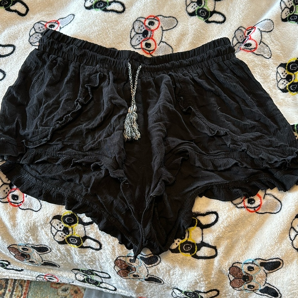 No boundaries size M 7-9 black Floy shorts